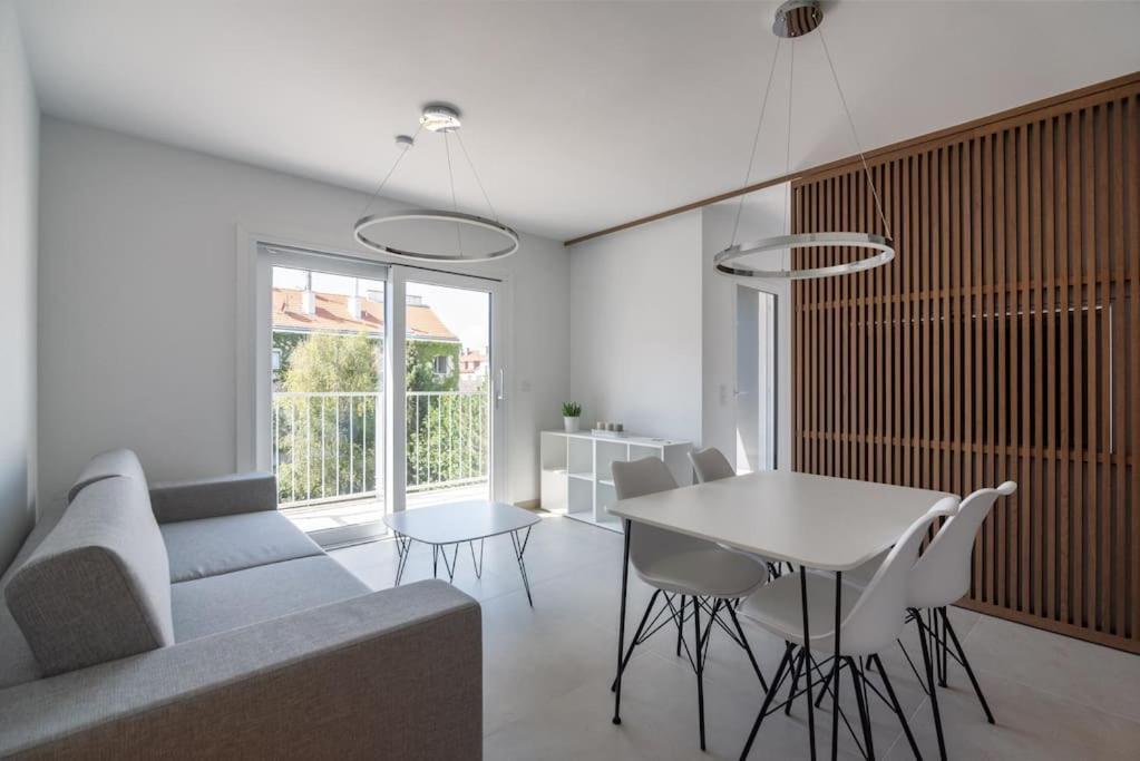 Neu Und Hell In Zentraler Ruhelage Mit Parkplatz Apartman Bécs Kültér fotó