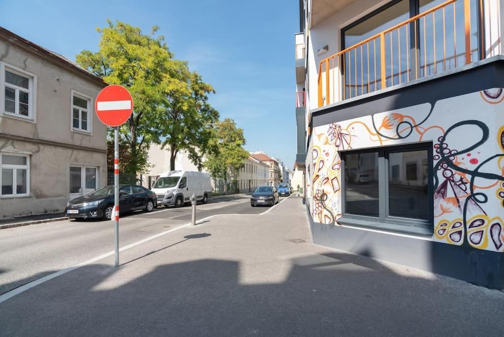 Neu Und Hell In Zentraler Ruhelage Mit Parkplatz Apartman Bécs Kültér fotó