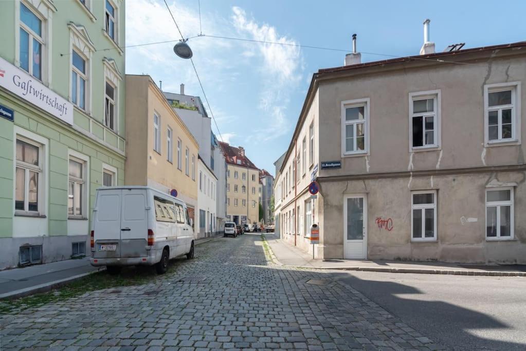 Neu Und Hell In Zentraler Ruhelage Mit Parkplatz Apartman Bécs Kültér fotó