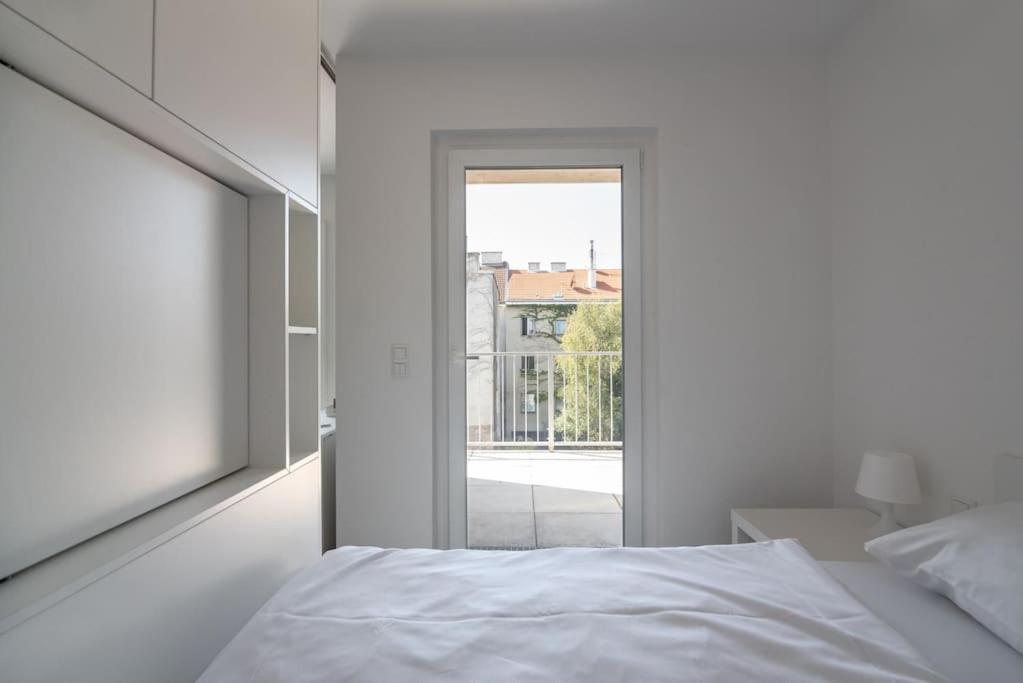 Neu Und Hell In Zentraler Ruhelage Mit Parkplatz Apartman Bécs Kültér fotó