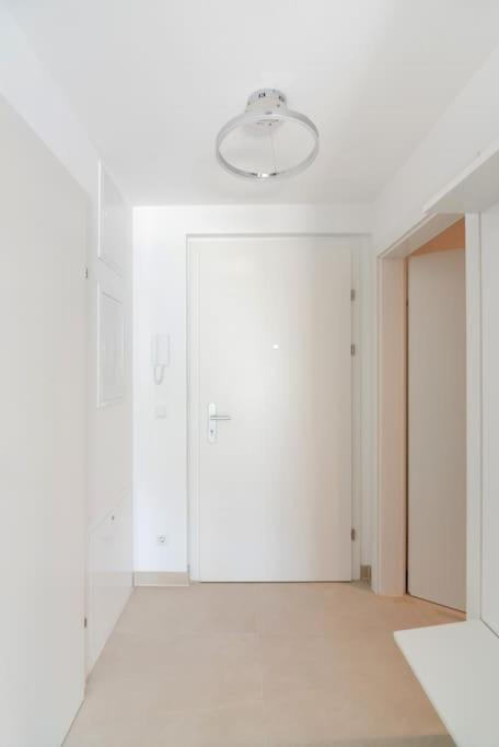 Neu Und Hell In Zentraler Ruhelage Mit Parkplatz Apartman Bécs Kültér fotó