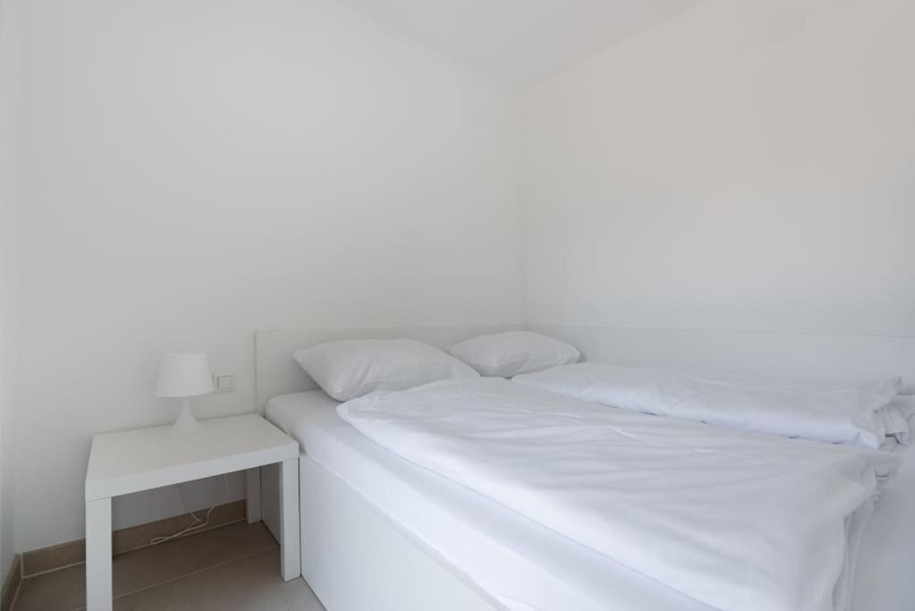 Neu Und Hell In Zentraler Ruhelage Mit Parkplatz Apartman Bécs Kültér fotó