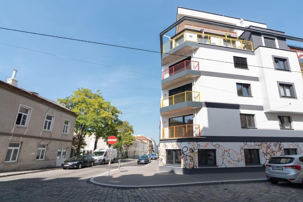 Neu Und Hell In Zentraler Ruhelage Mit Parkplatz Apartman Bécs Kültér fotó