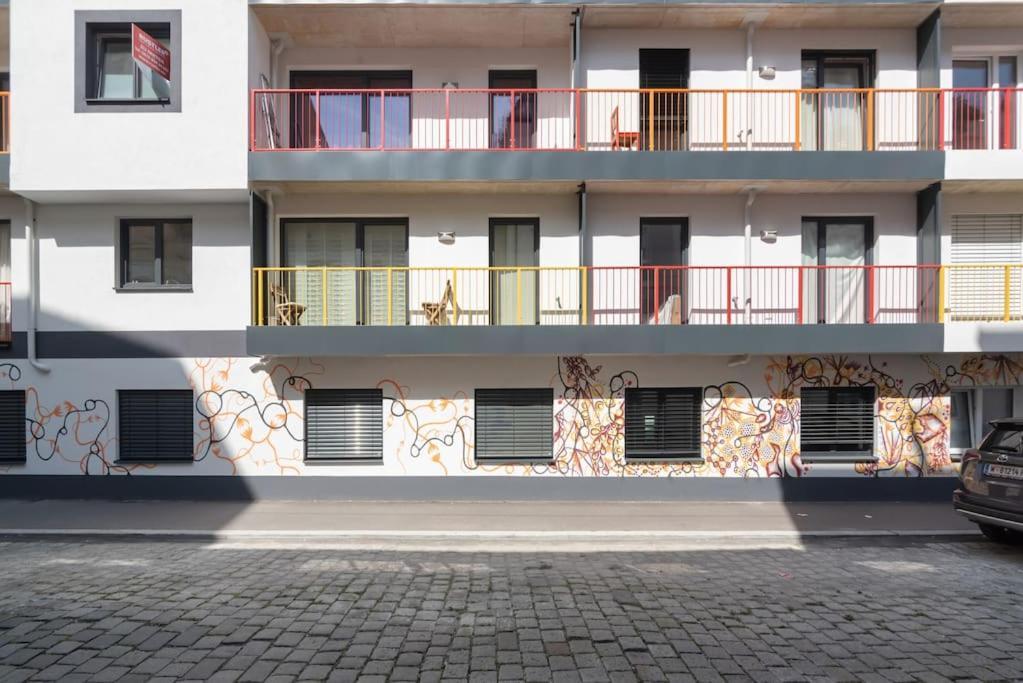 Neu Und Hell In Zentraler Ruhelage Mit Parkplatz Apartman Bécs Kültér fotó