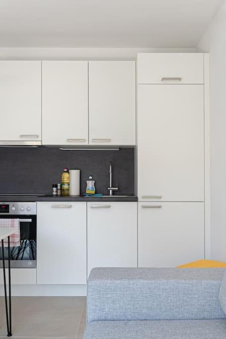Neu Und Hell In Zentraler Ruhelage Mit Parkplatz Apartman Bécs Kültér fotó